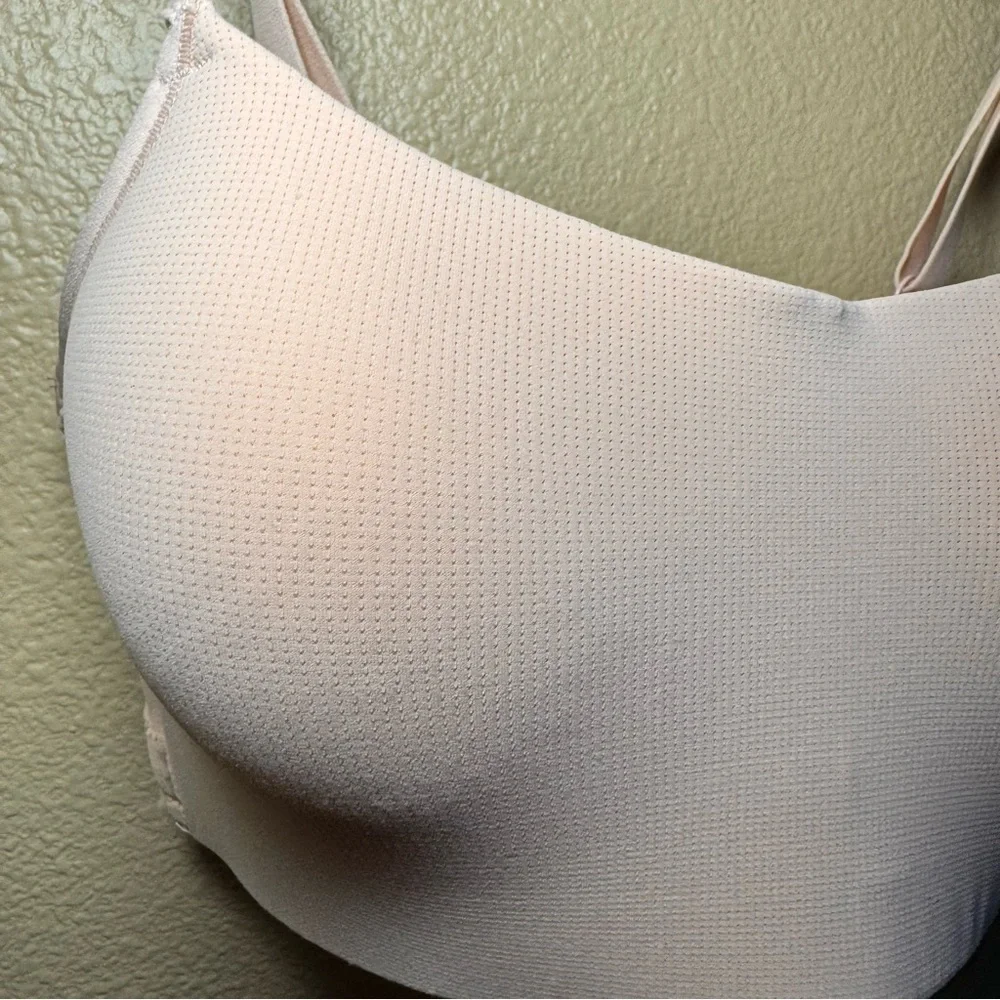 NWT Natori Limitless Convertible Contour Wireless Sports Bra sz 32B